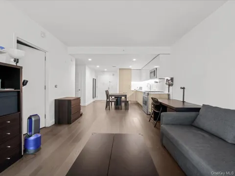 13103 40th Road #11D