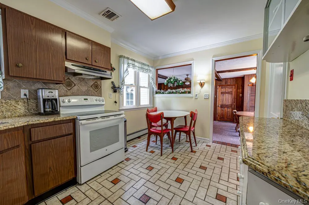 17 Eckert Street South Huntington, NY 11746