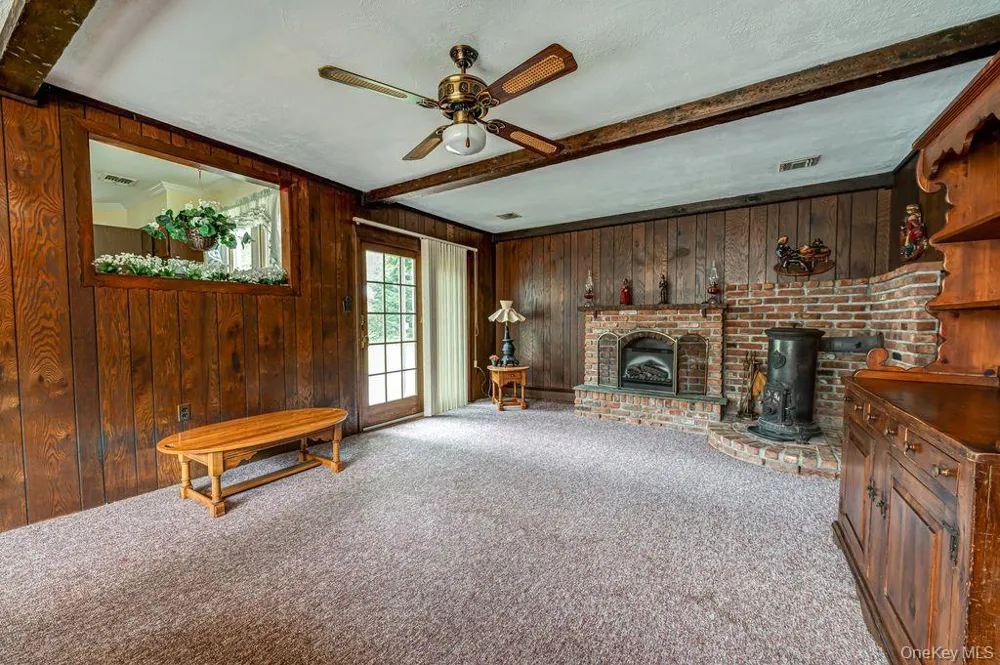 17 Eckert Street South Huntington, NY 11746