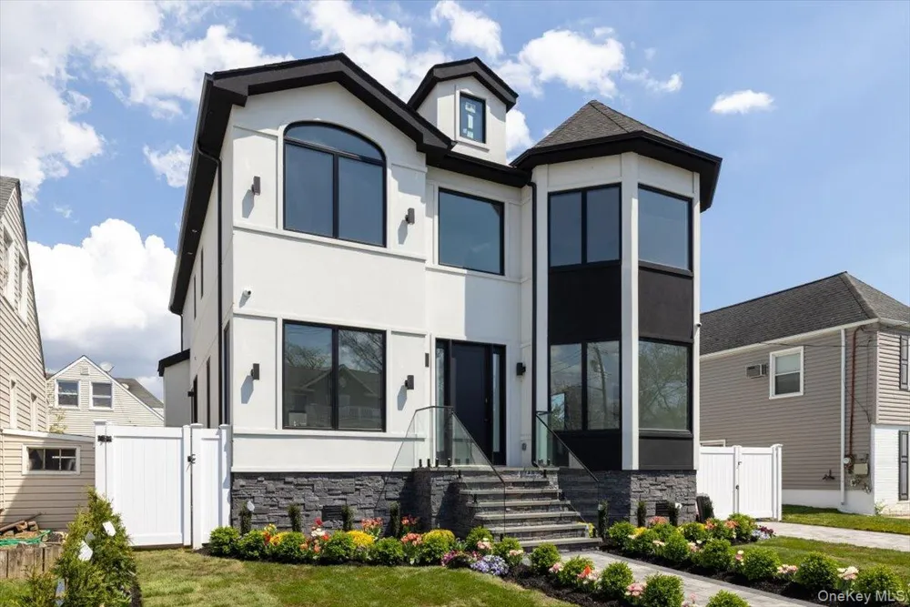 544 Arlington Road Cedarhurst, NY 11516