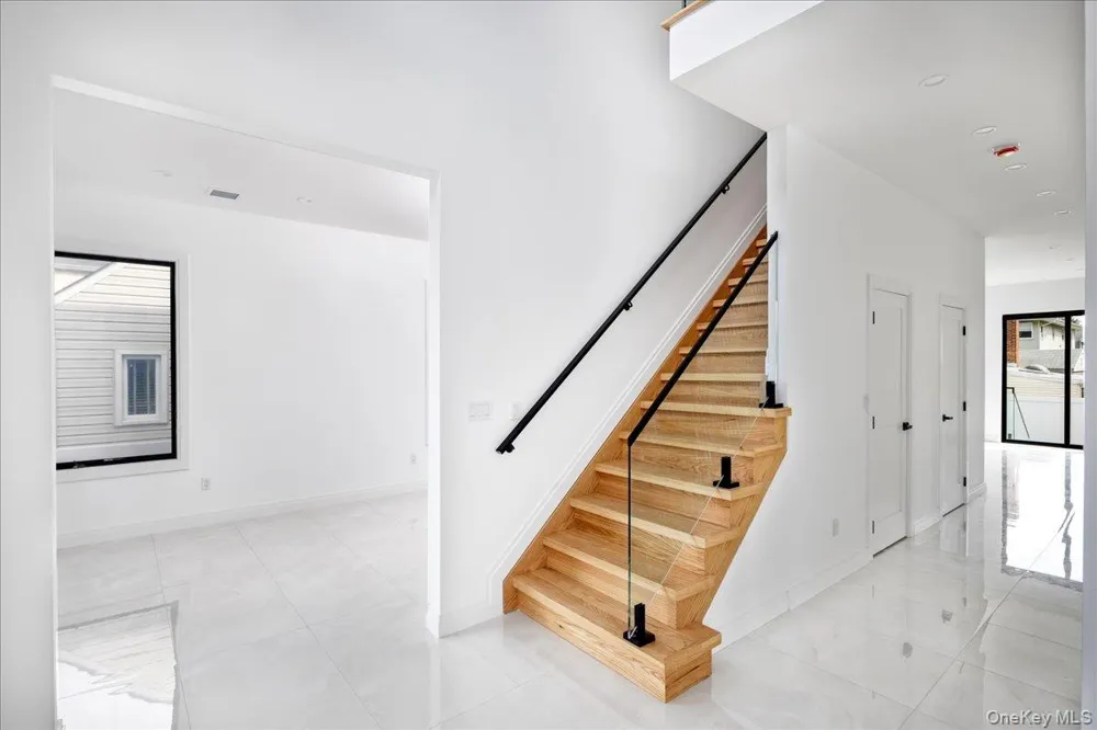 544 Arlington Road Cedarhurst, NY 11516