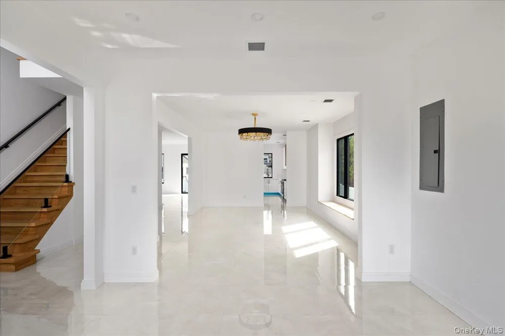 544 Arlington Road Cedarhurst, NY 11516