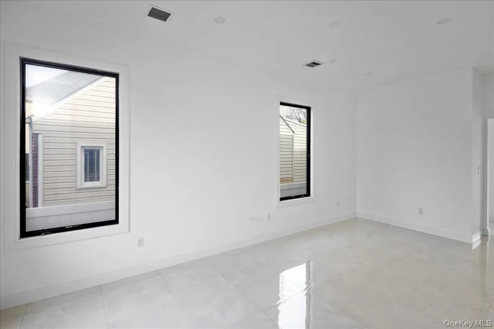 544 Arlington Road Cedarhurst, NY 11516
