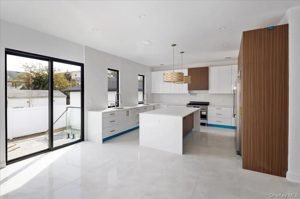 544 Arlington Road Cedarhurst, NY 11516