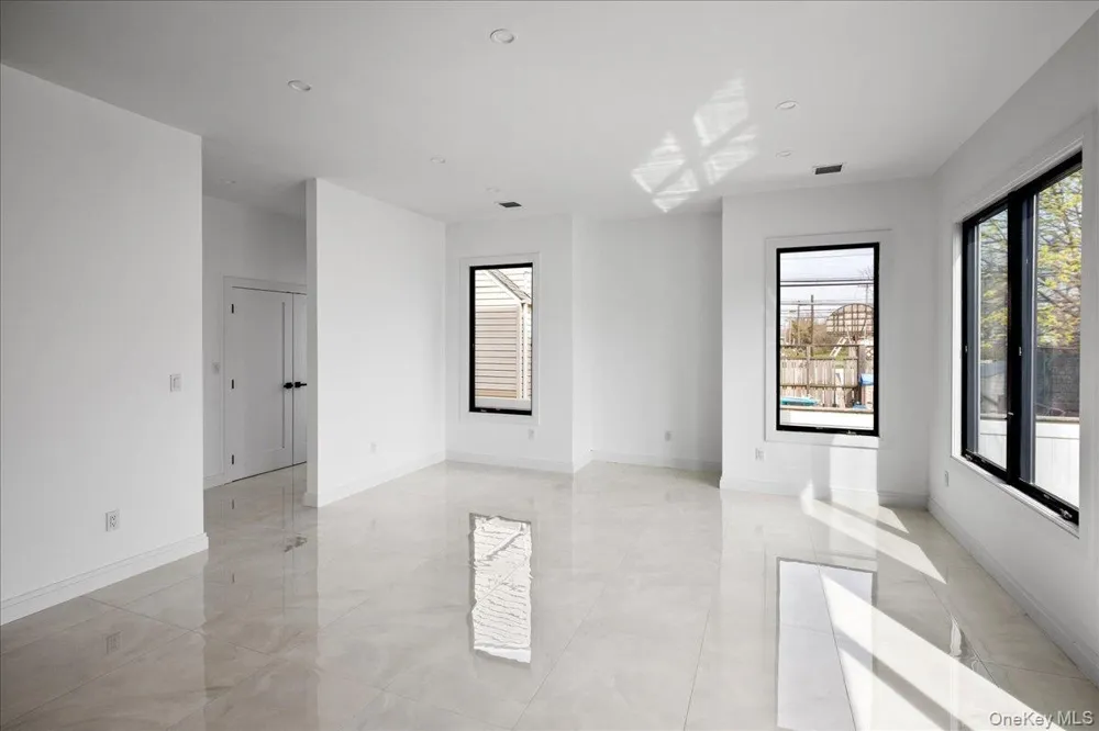 544 Arlington Road Cedarhurst, NY 11516
