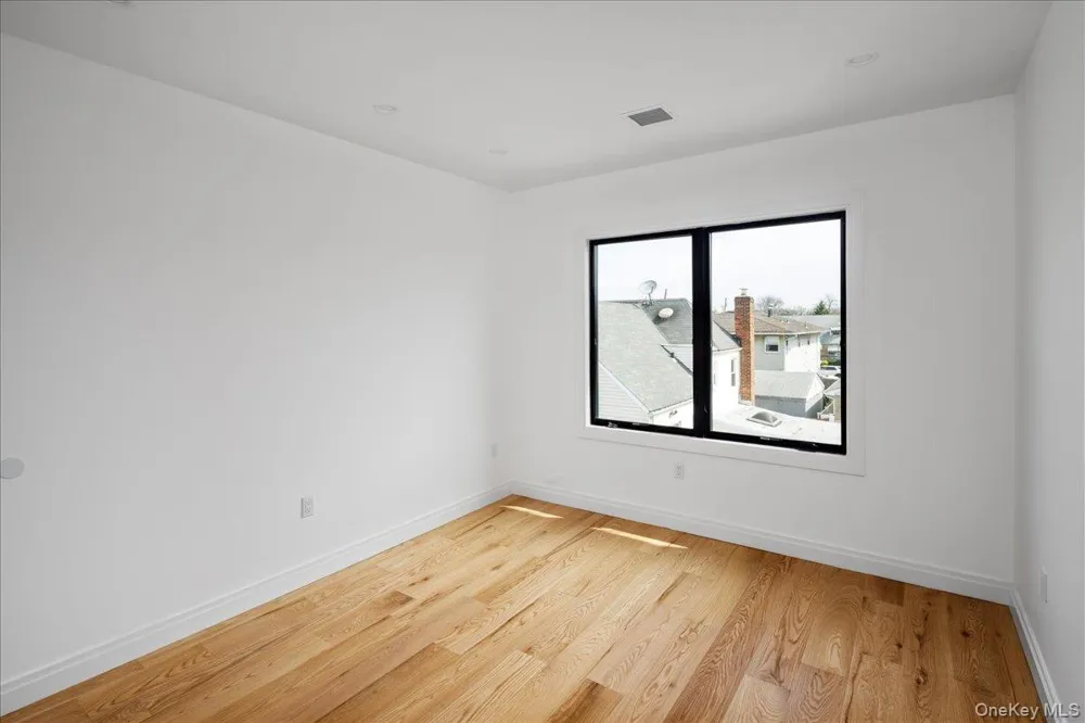 544 Arlington Road Cedarhurst, NY 11516