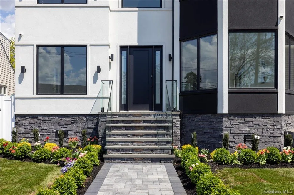 544 Arlington Road Cedarhurst, NY 11516