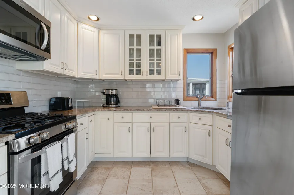43 Florence Lane Beach Haven West, NJ 08050