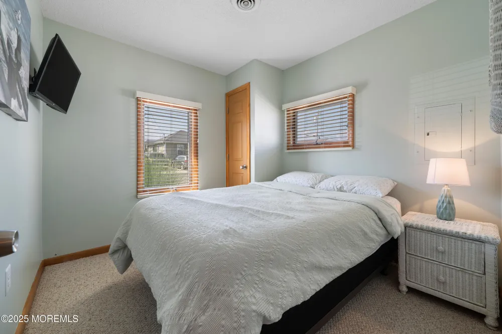 43 Florence Lane Beach Haven West, NJ 08050