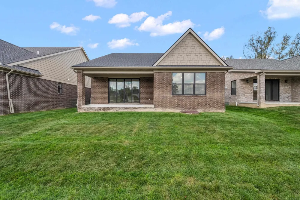 5944 Willow Grove Drive Troy City, MI 48085