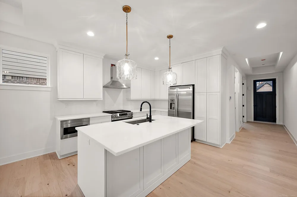 5944 Willow Grove Drive Troy City, MI 48085