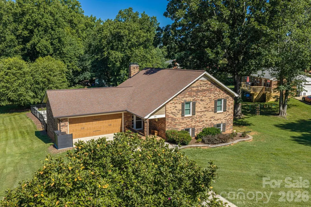 389 Caprice Circle Lincolnton, NC 28092