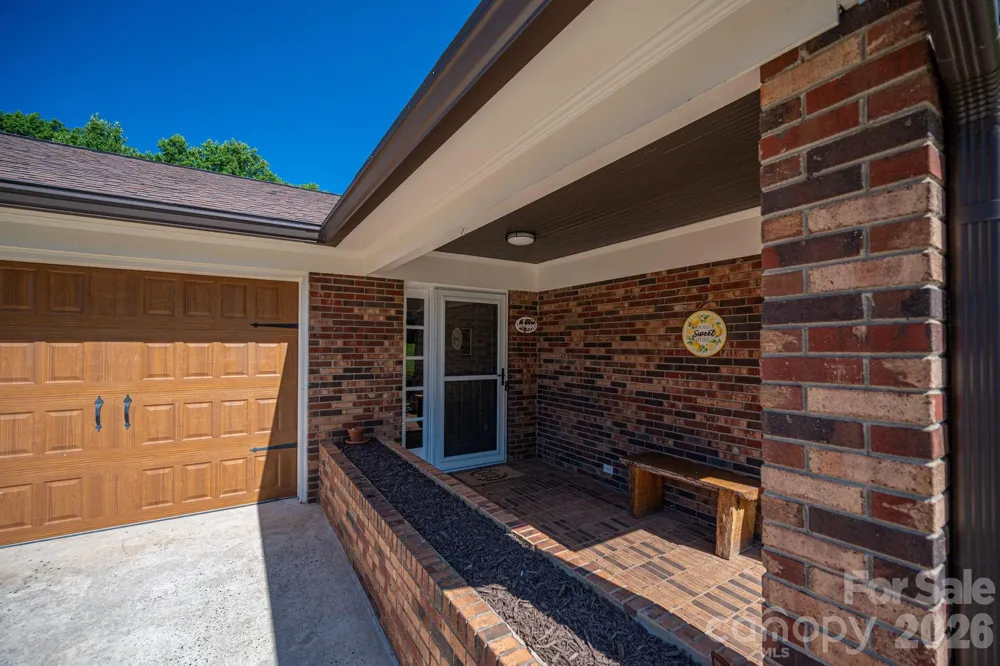 389 Caprice Circle Lincolnton, NC 28092