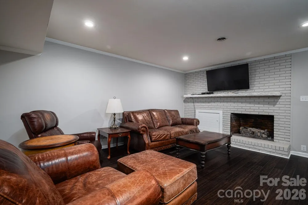 389 Caprice Circle Lincolnton, NC 28092