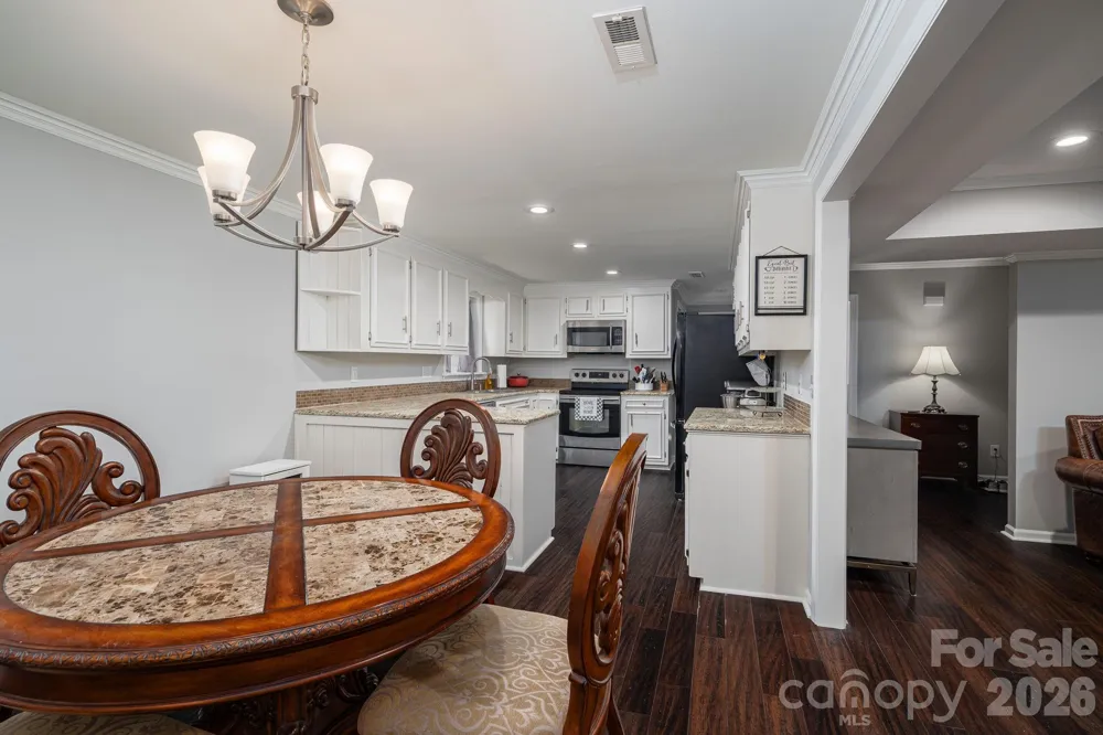 389 Caprice Circle Lincolnton, NC 28092