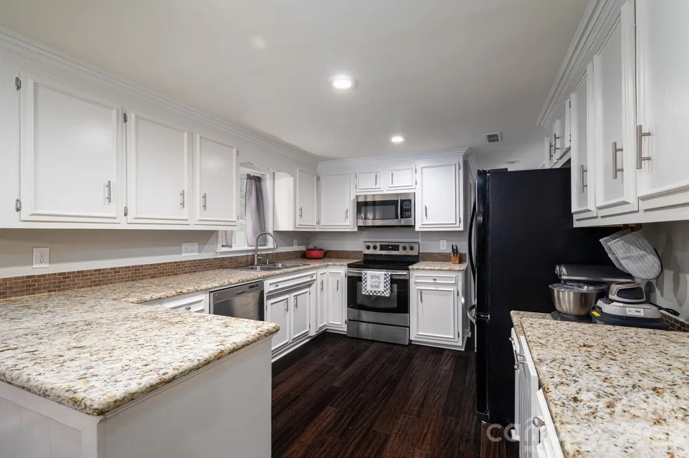 389 Caprice Circle Lincolnton, NC 28092
