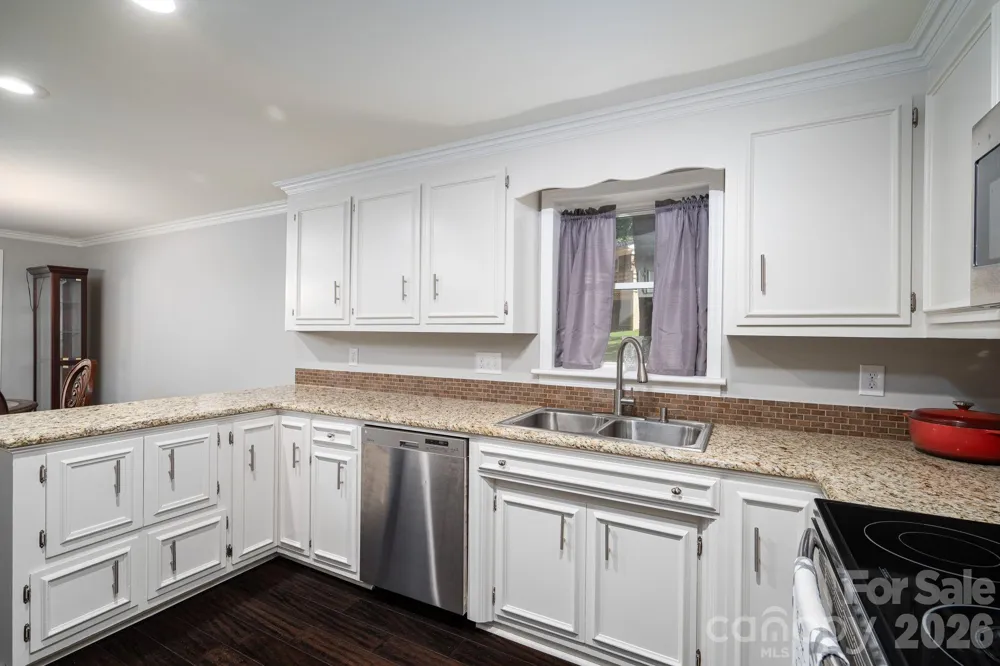 389 Caprice Circle Lincolnton, NC 28092
