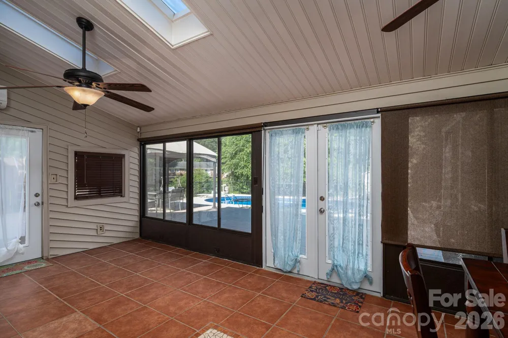389 Caprice Circle Lincolnton, NC 28092