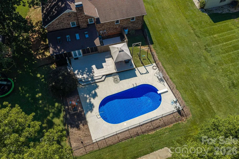 389 Caprice Circle Lincolnton, NC 28092