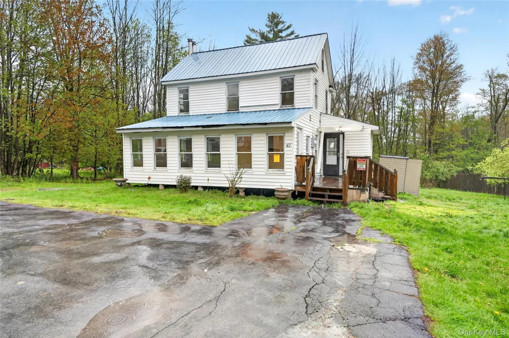 41 Rock Ridge Avenue Monticello, NY 12701