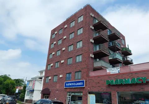 2570 E 17th Street #5C