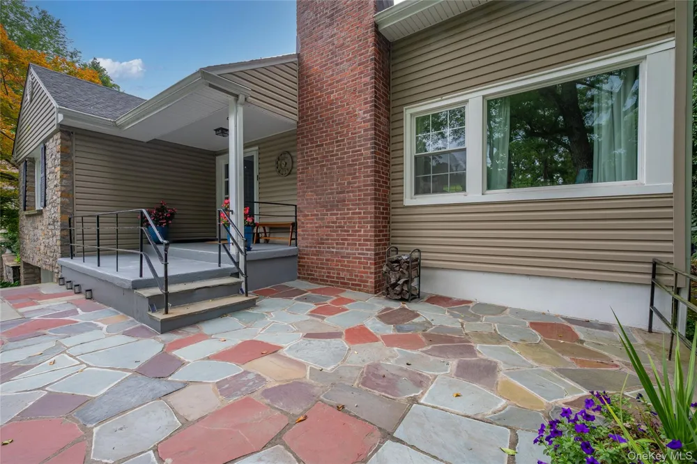 1108 Post Road Scarsdale, NY 10583