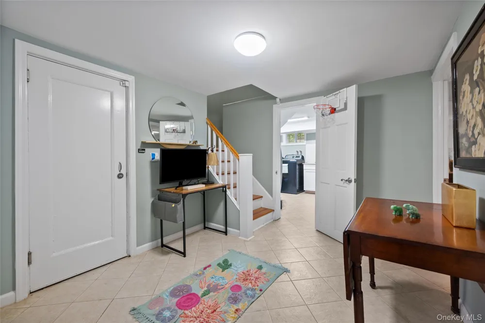 1108 Post Road Scarsdale, NY 10583