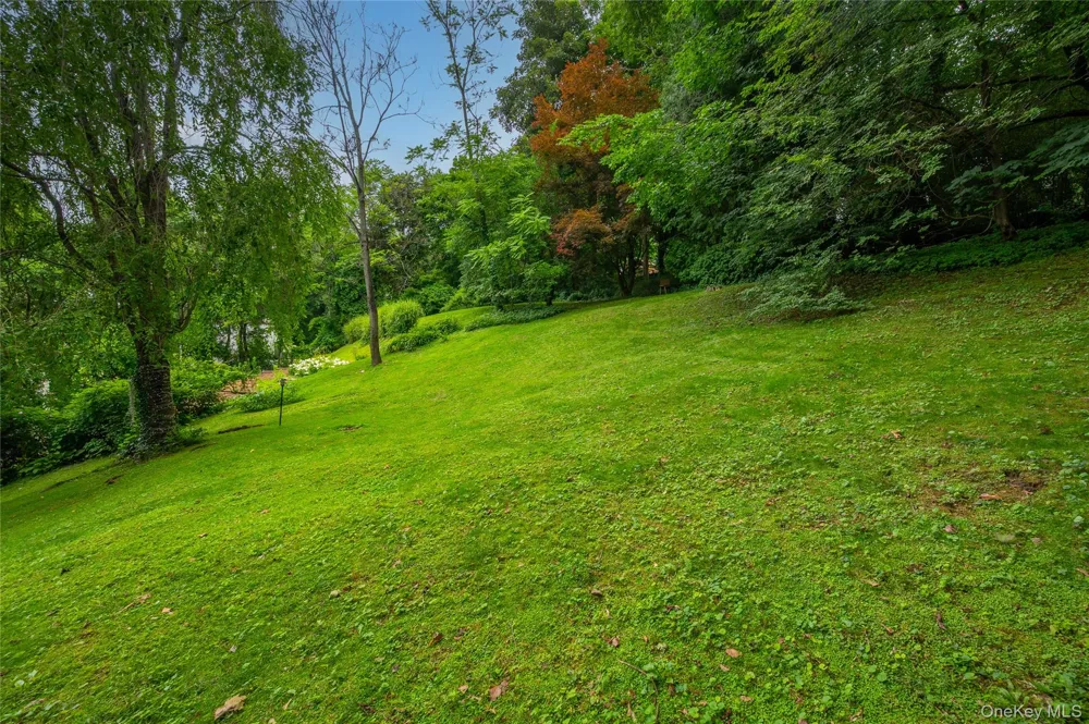 1108 Post Road Scarsdale, NY 10583