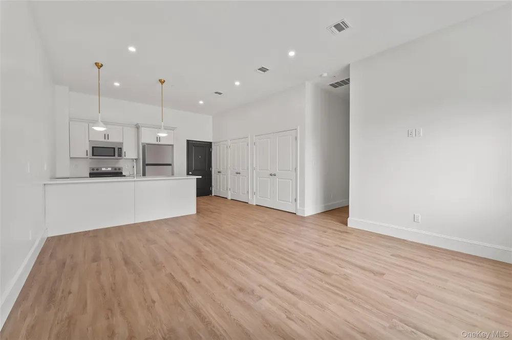 48 North Street #406 Middletown, NY 10940