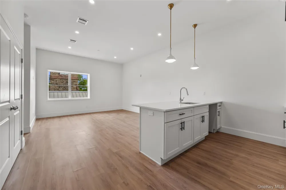 48 North Street #406 Middletown, NY 10940