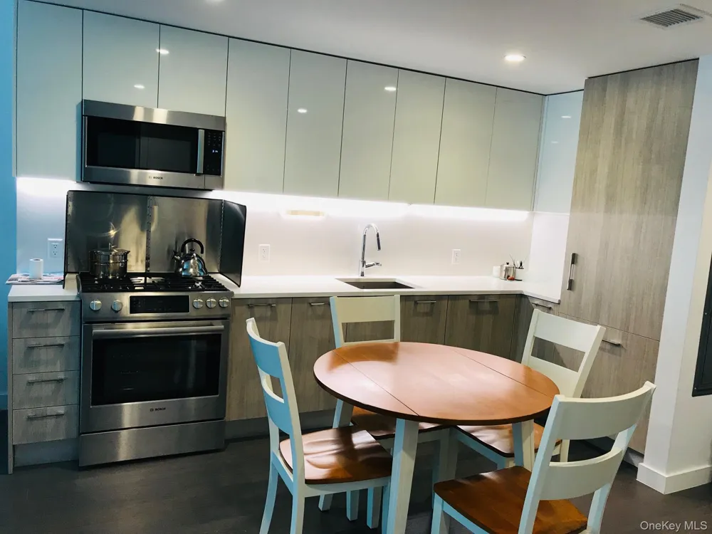 13103 40th Road #15H Flushing, NY 11354
