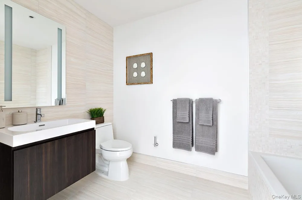 13103 40th Road #15H Flushing, NY 11354