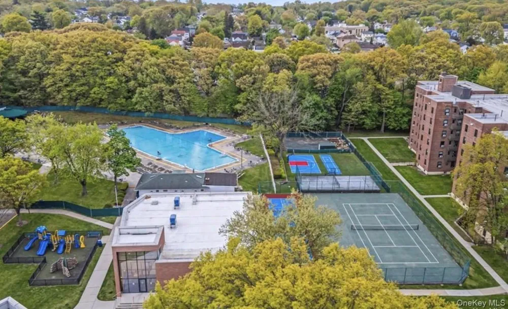 73-50 Bell Boulevard #1A Bayside, NY 11364