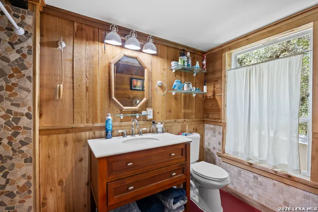 180 Pr 2621 Mico, TX 78056