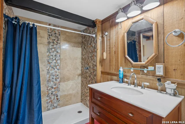 180 Pr 2621 Mico, TX 78056