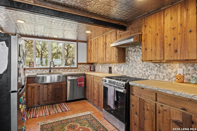 180 Pr 2621 Mico, TX 78056