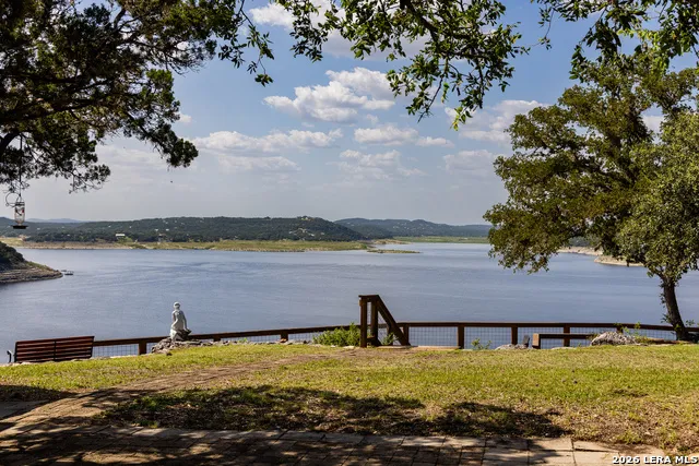 180 Pr 2621 Mico, TX 78056