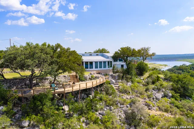 180 Pr 2621 Mico, TX 78056