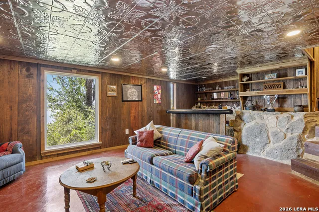 180 Pr 2621 Mico, TX 78056