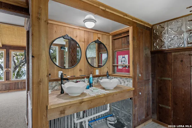 180 Pr 2621 Mico, TX 78056
