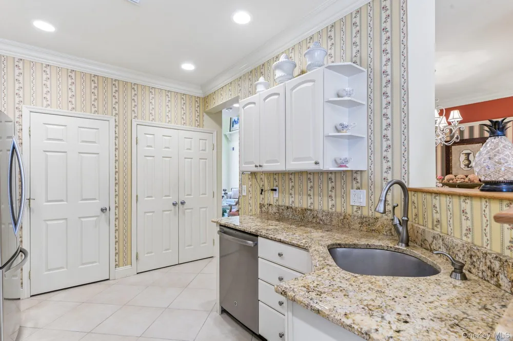 107 Kettles Lane Medford, NY 11763