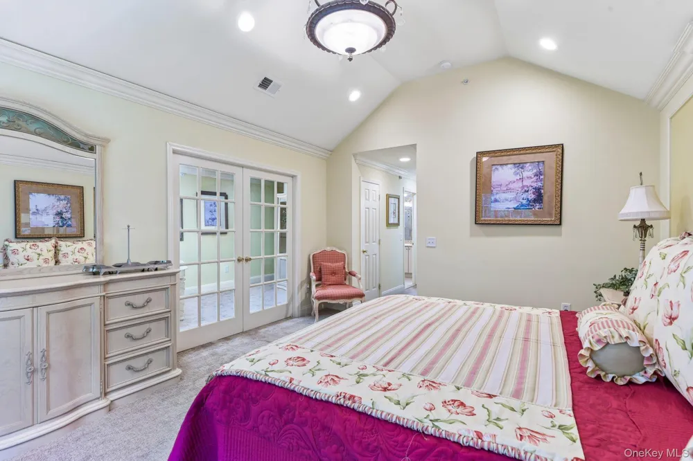 107 Kettles Lane Medford, NY 11763