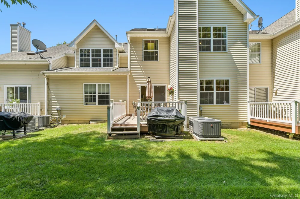 107 Kettles Lane Medford, NY 11763
