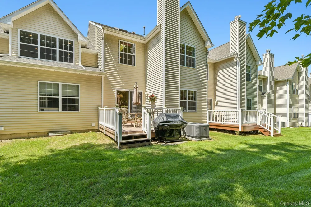 107 Kettles Lane Medford, NY 11763