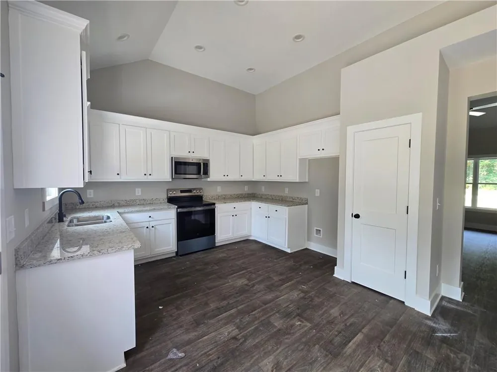 66 Preserve Trail Lavonia, GA 30553