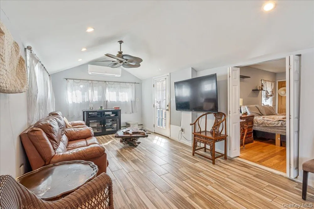 236 Duckpond Drive S Wantagh, NY 11793