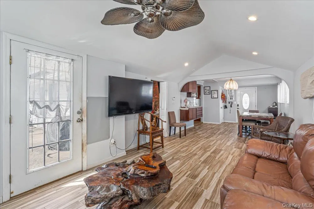 236 Duckpond Drive S Wantagh, NY 11793