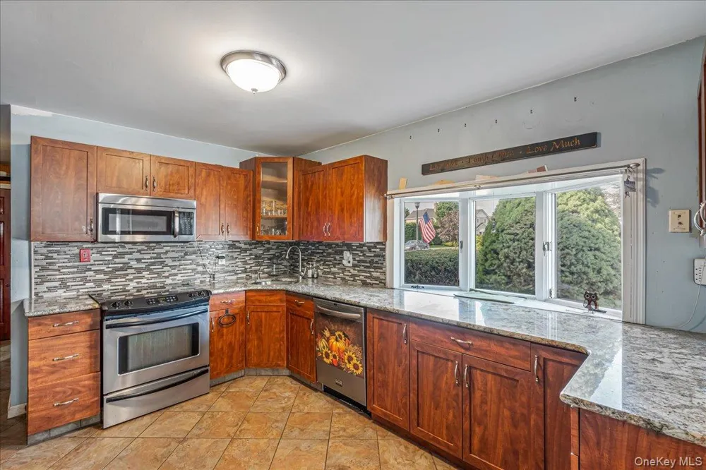 236 Duckpond Drive S Wantagh, NY 11793