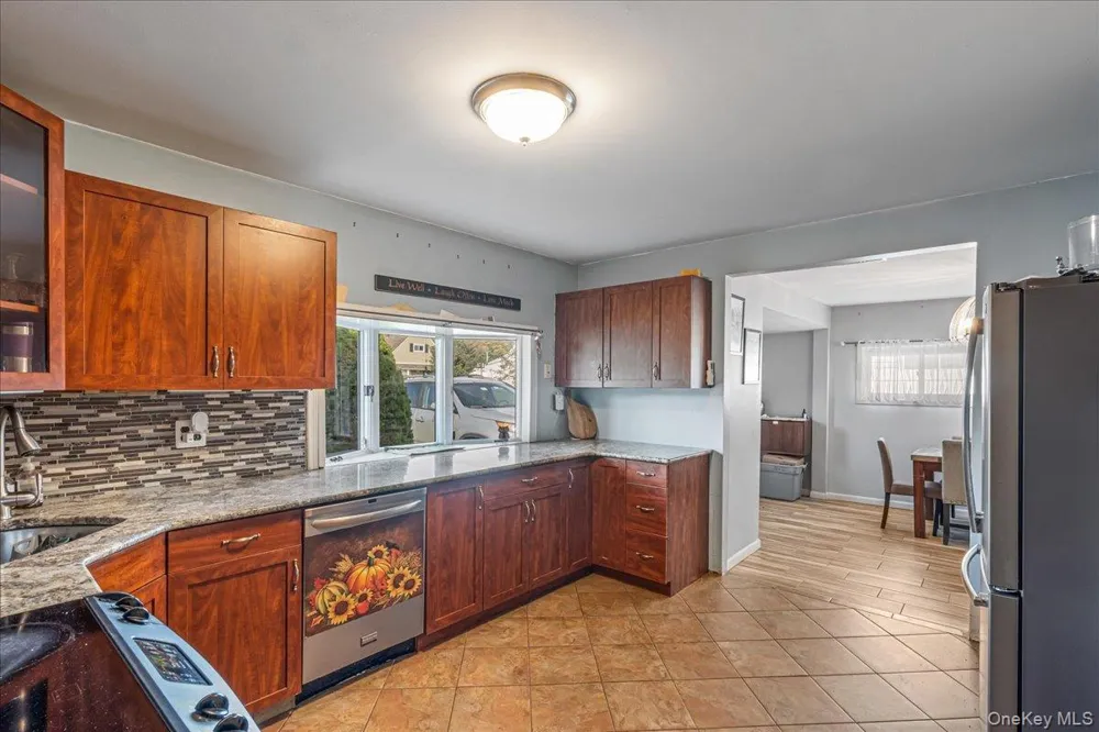 236 Duckpond Drive S Wantagh, NY 11793