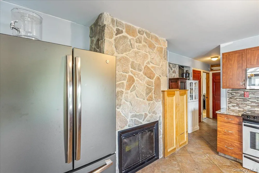 236 Duckpond Drive S Wantagh, NY 11793